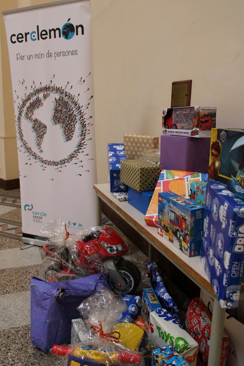 Cerclemón col·labora un any més amb la campanya de recollida de joguines de la Creu Roja, enguany sota el lema  “Els seus drets en joc”